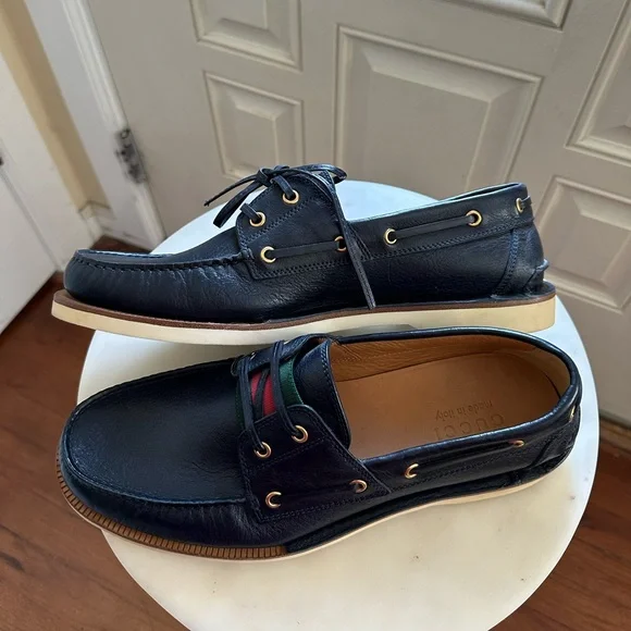 Gucci Web Accent Leather Boat Shoes Men’s Size 9.5 Dark Blue Excellent Condition